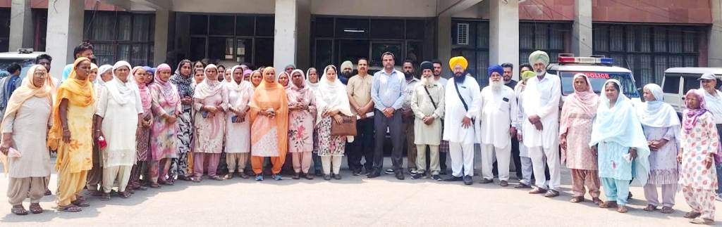 Delegation of village Benra meets DC Sangrur to resolve burning issues
